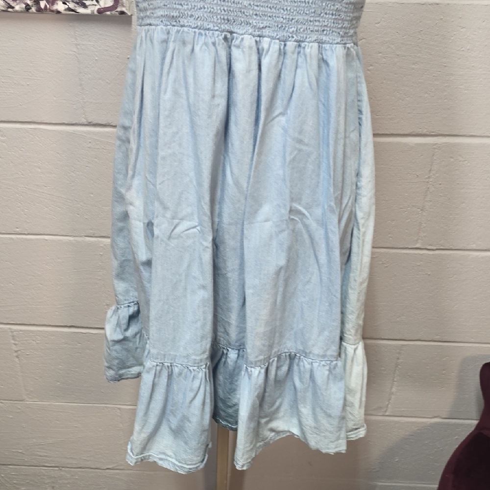 Elegant Japana Light Blue Button-Front Mini Dress - Picture 7 of 8